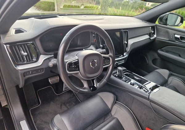 Volvo V60 cena 229000 przebieg: 109000, rok produkcji 2021 z Kisielice małe 232